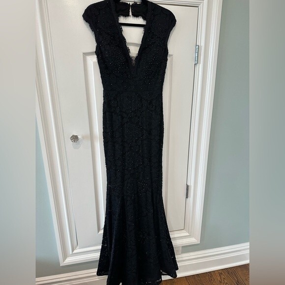 Avery G Open Back Lace Night Gown In Black Size 4 - Picture 3 of 6